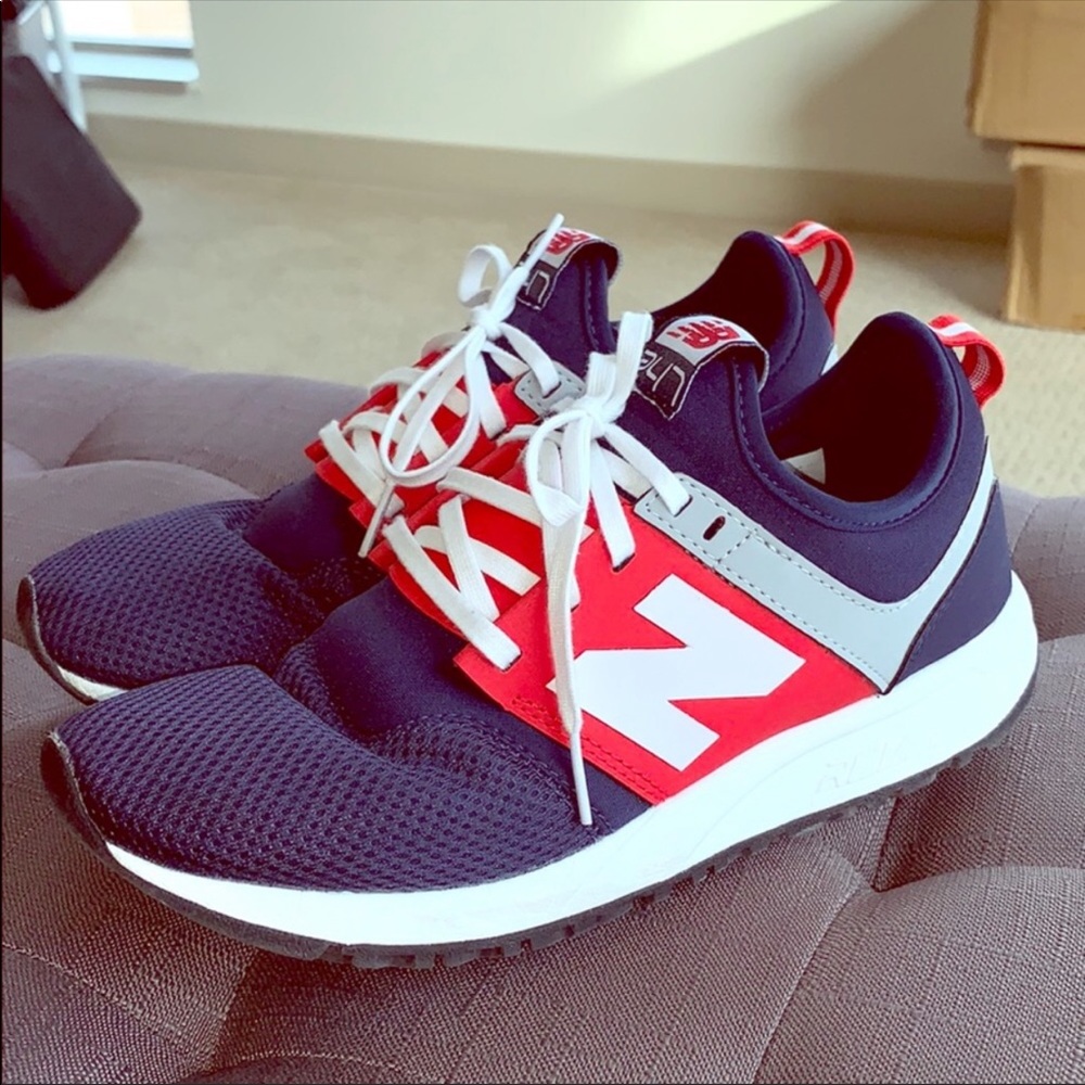 New Balance Tennis Shoes